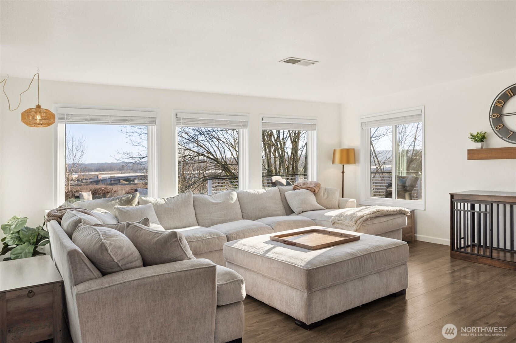 3827 90th Avenue E, Edgewood, WA 98371