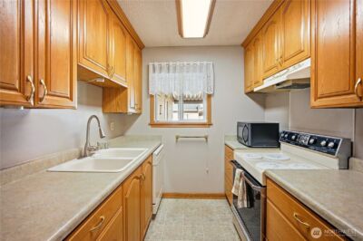 708 Marion Lane SE, Puyallup, WA 98372 - Photo 5