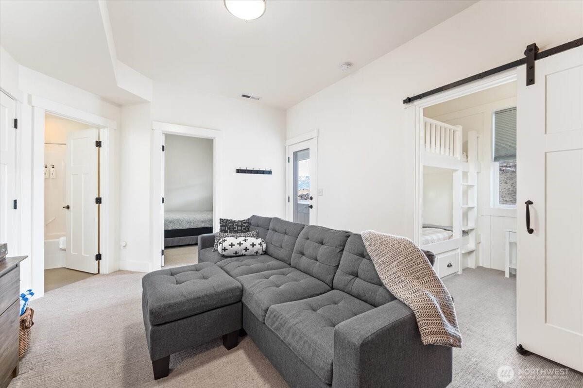 118 Porcupine Lane , Chelan, WA 98816