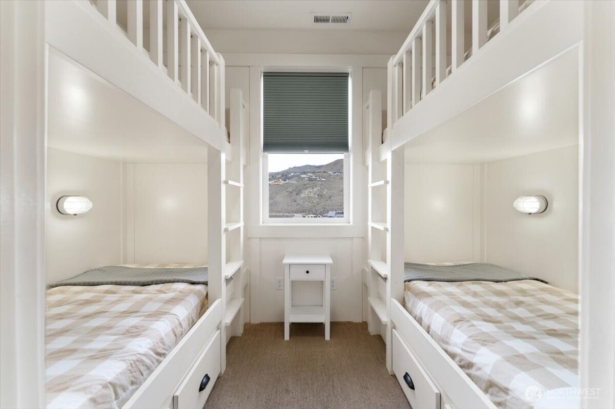 118 Porcupine Lane , Chelan, WA 98816