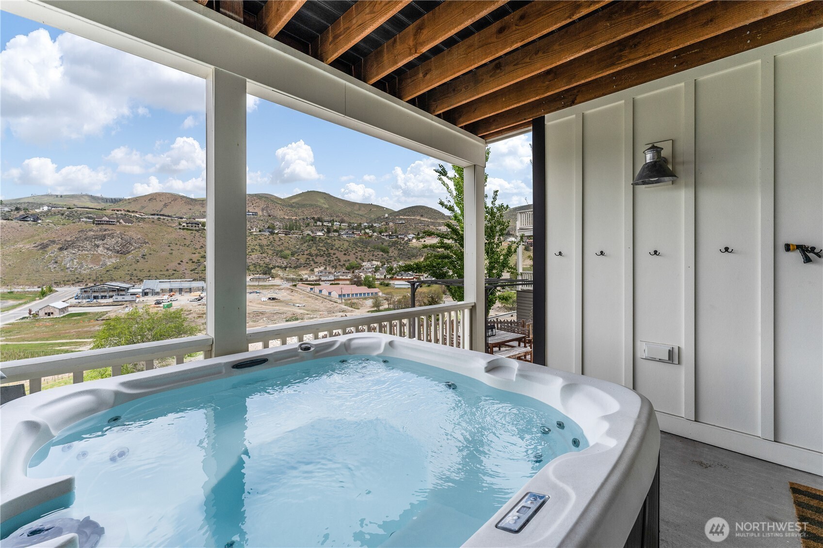 118 Porcupine Lane , Chelan, WA 98816