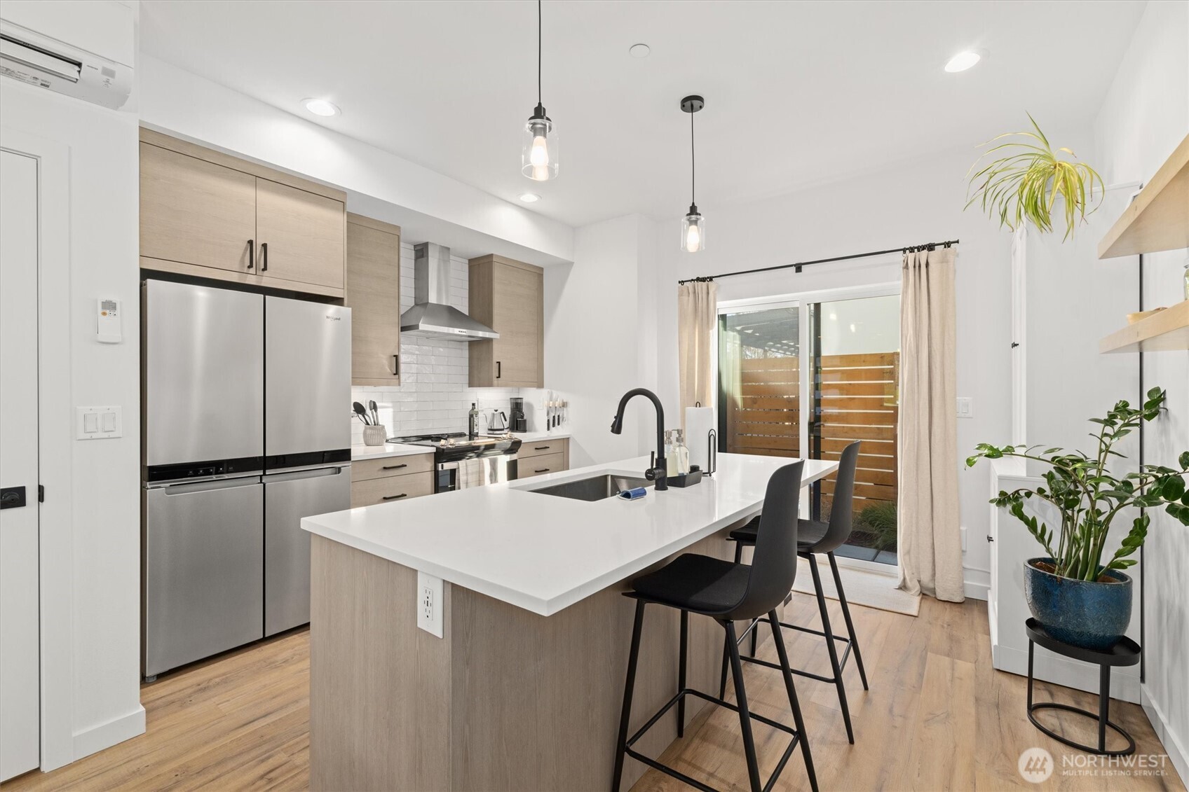 4203 SW Raymond Street , Seattle, WA 98136