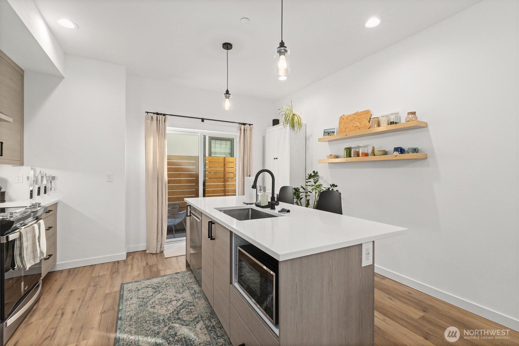 4203 SW Raymond Street , Seattle, WA 98136