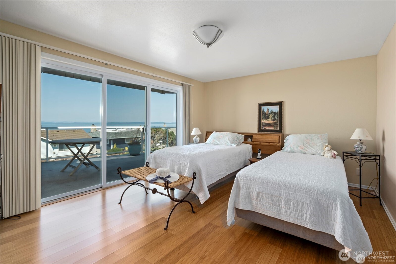 1505 West Beach Road , Oak Harbor, WA 98277