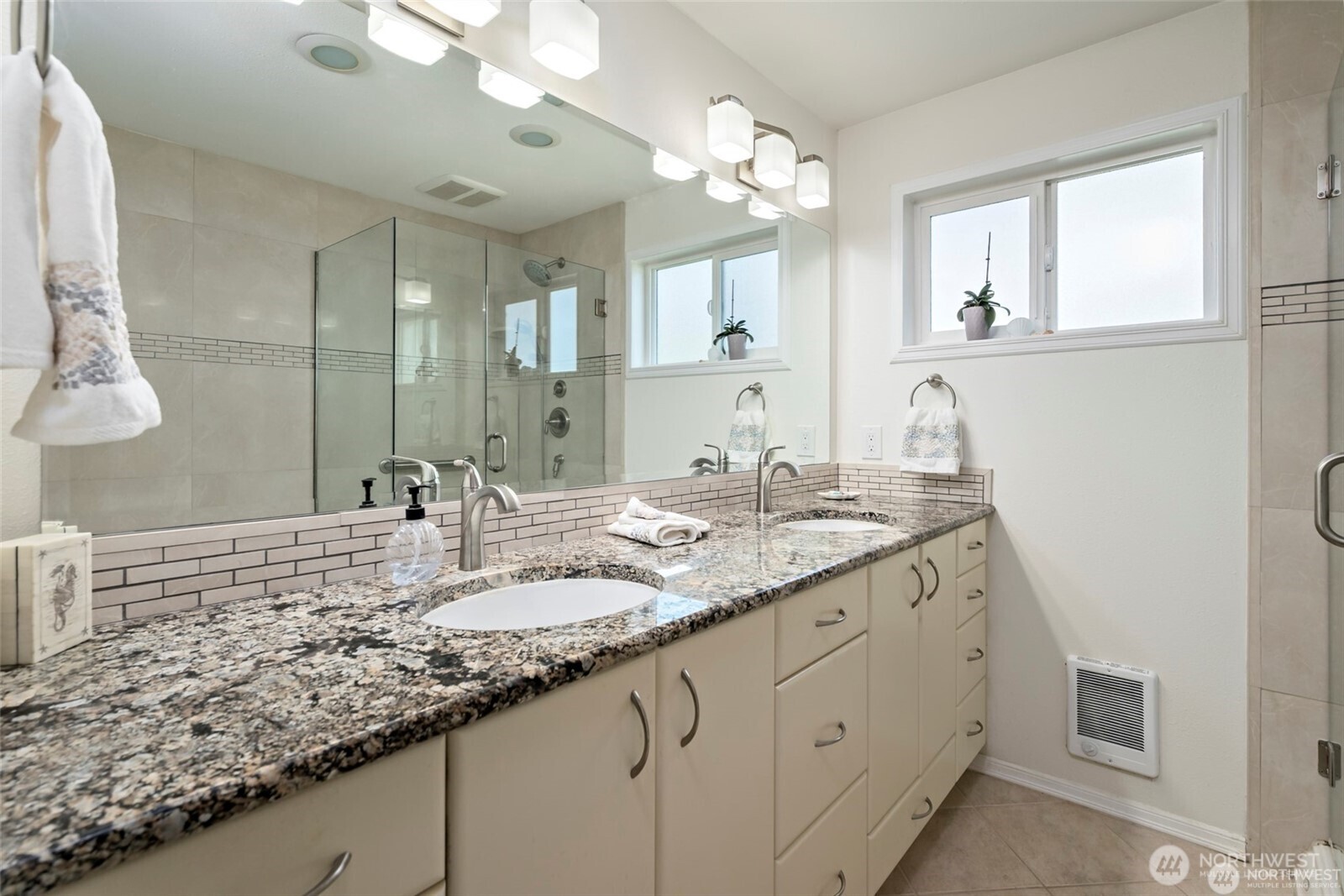 1505 West Beach Road , Oak Harbor, WA 98277