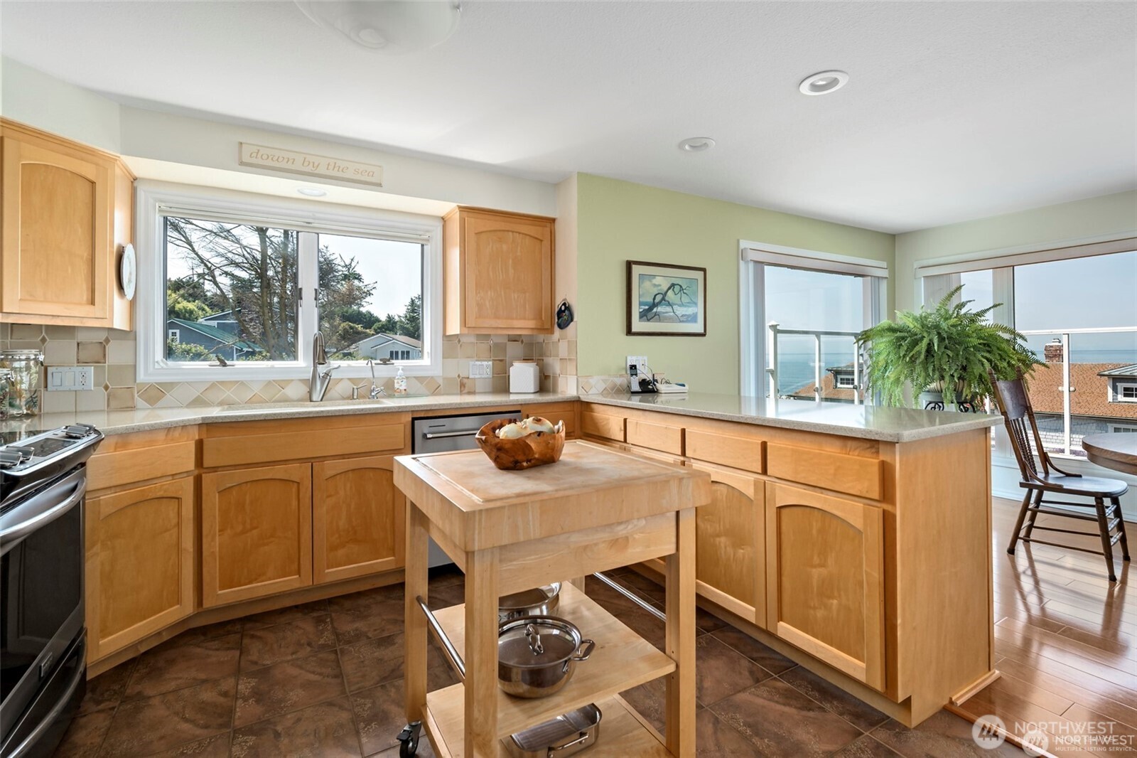 1505 West Beach Road , Oak Harbor, WA 98277