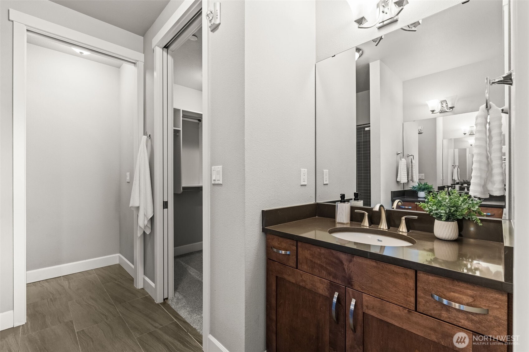 5105 Grand Loop #410, Tacoma, WA 98407-3192