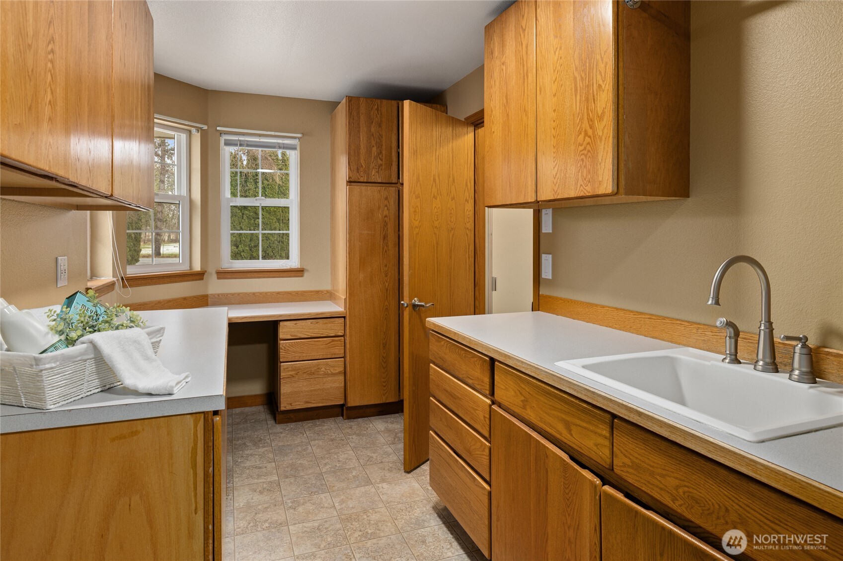 709 S Matthews Road , Ellensburg, WA 98926