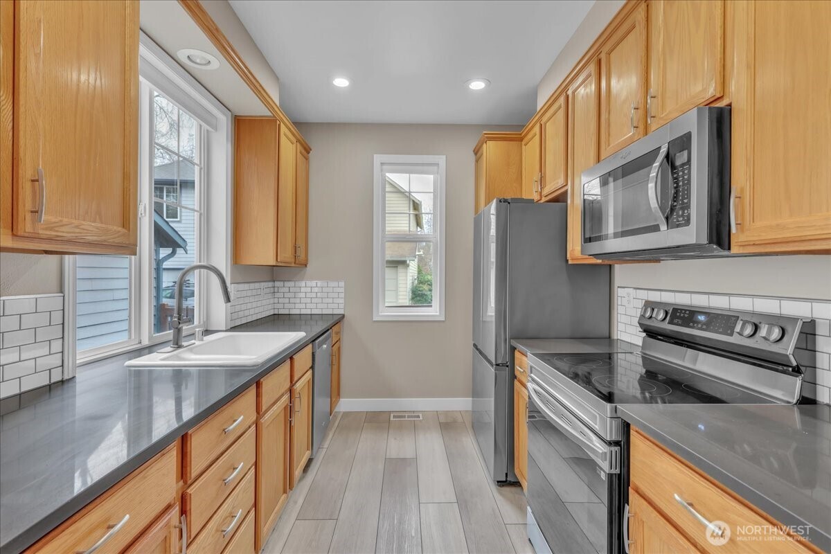 25123 Roberts Drive #504, Black Diamond, WA 98010-9218