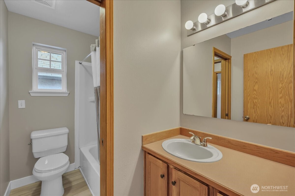 25123 Roberts Drive #504, Black Diamond, WA 98010-9218