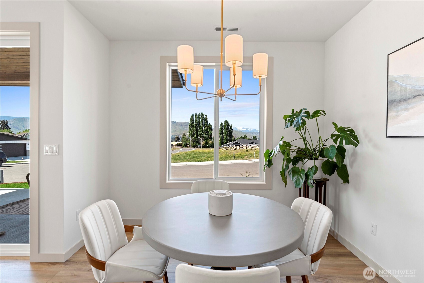 107 Chadwick Street NW, East Wenatchee, WA 98802