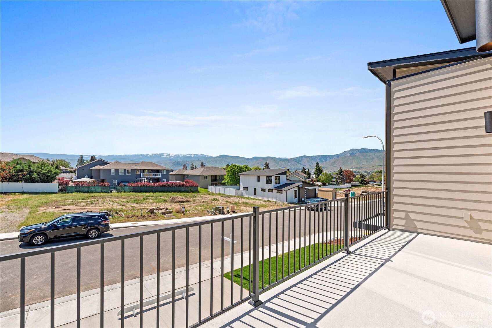 107 Chadwick Street NW, East Wenatchee, WA 98802