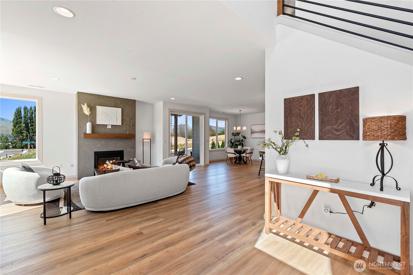 107 Chadwick Street NW, East Wenatchee, WA 98802