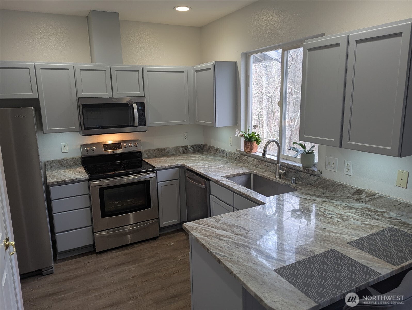 3203 Lake Drive , Lake Stevens, WA 98258