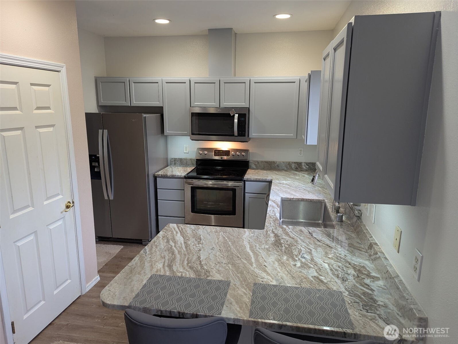 3203 Lake Drive , Lake Stevens, WA 98258