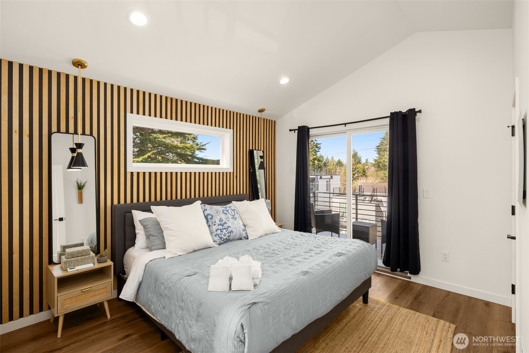 1405 N 103rd Street , Seattle, WA 98133