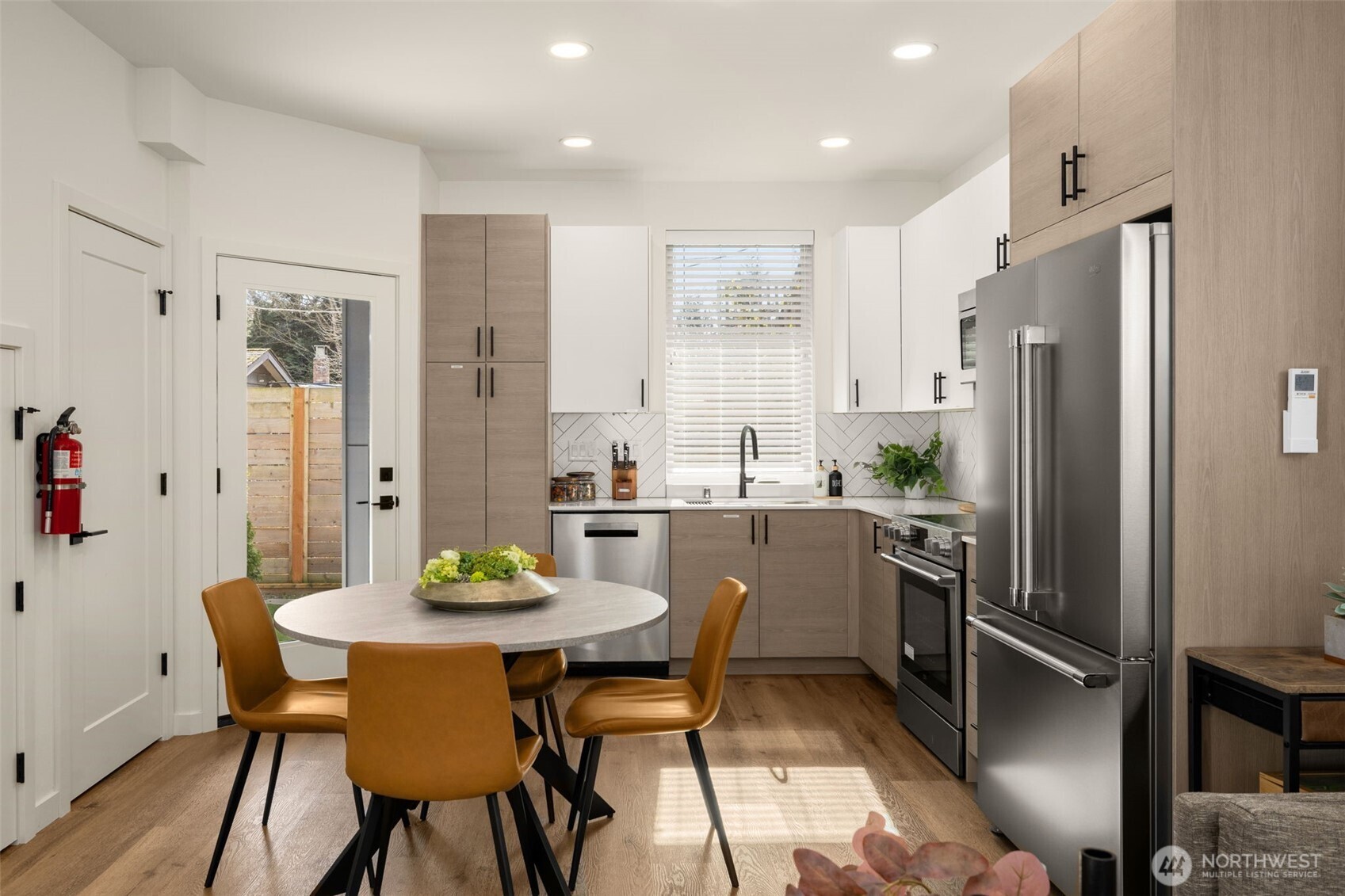 1405 N 103rd Street , Seattle, WA 98133