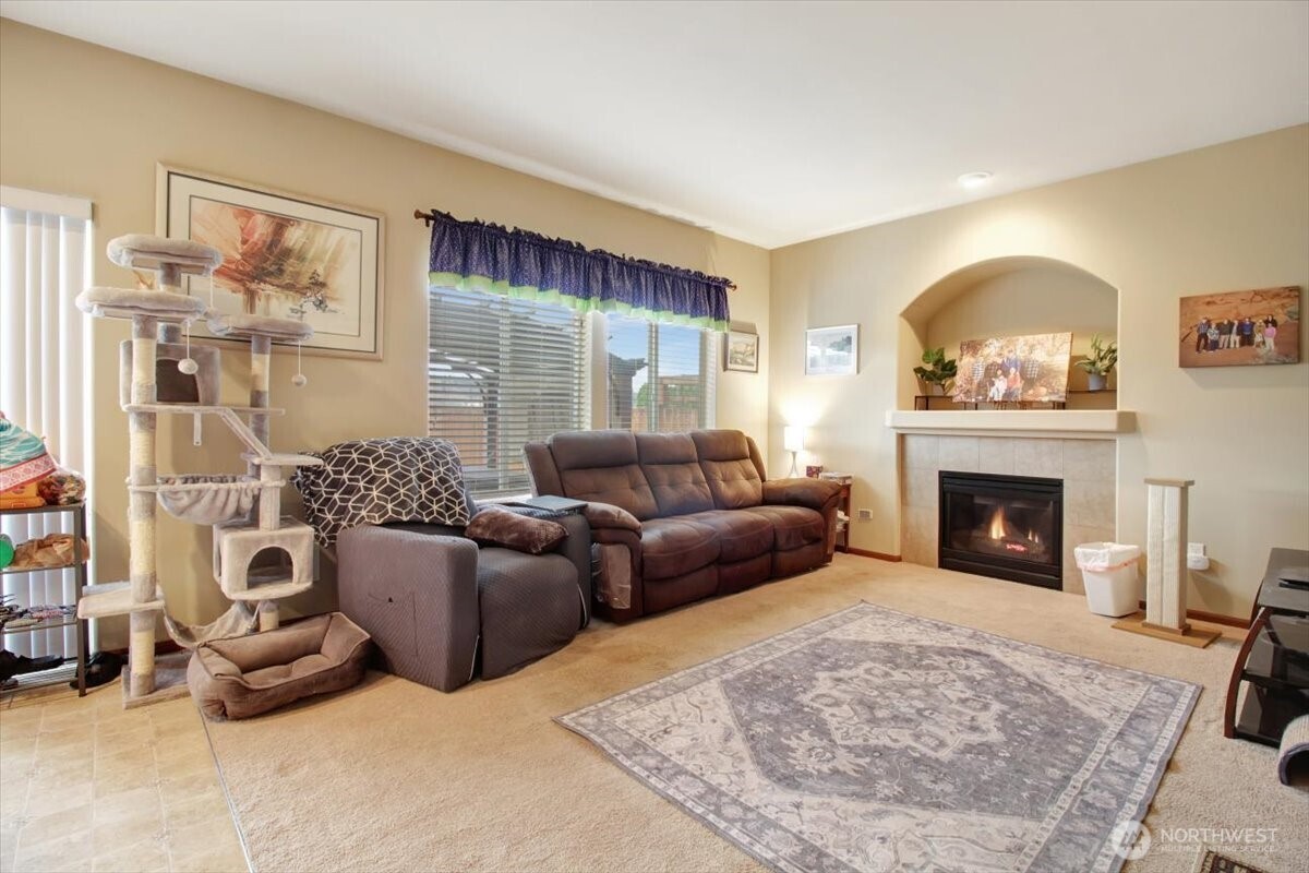 11809 58th Drive NE, Marysville, WA 98271