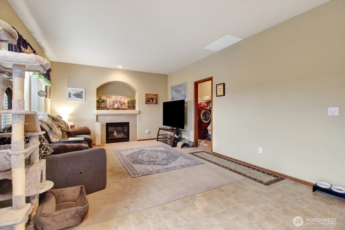 11809 58th Drive NE, Marysville, WA 98271