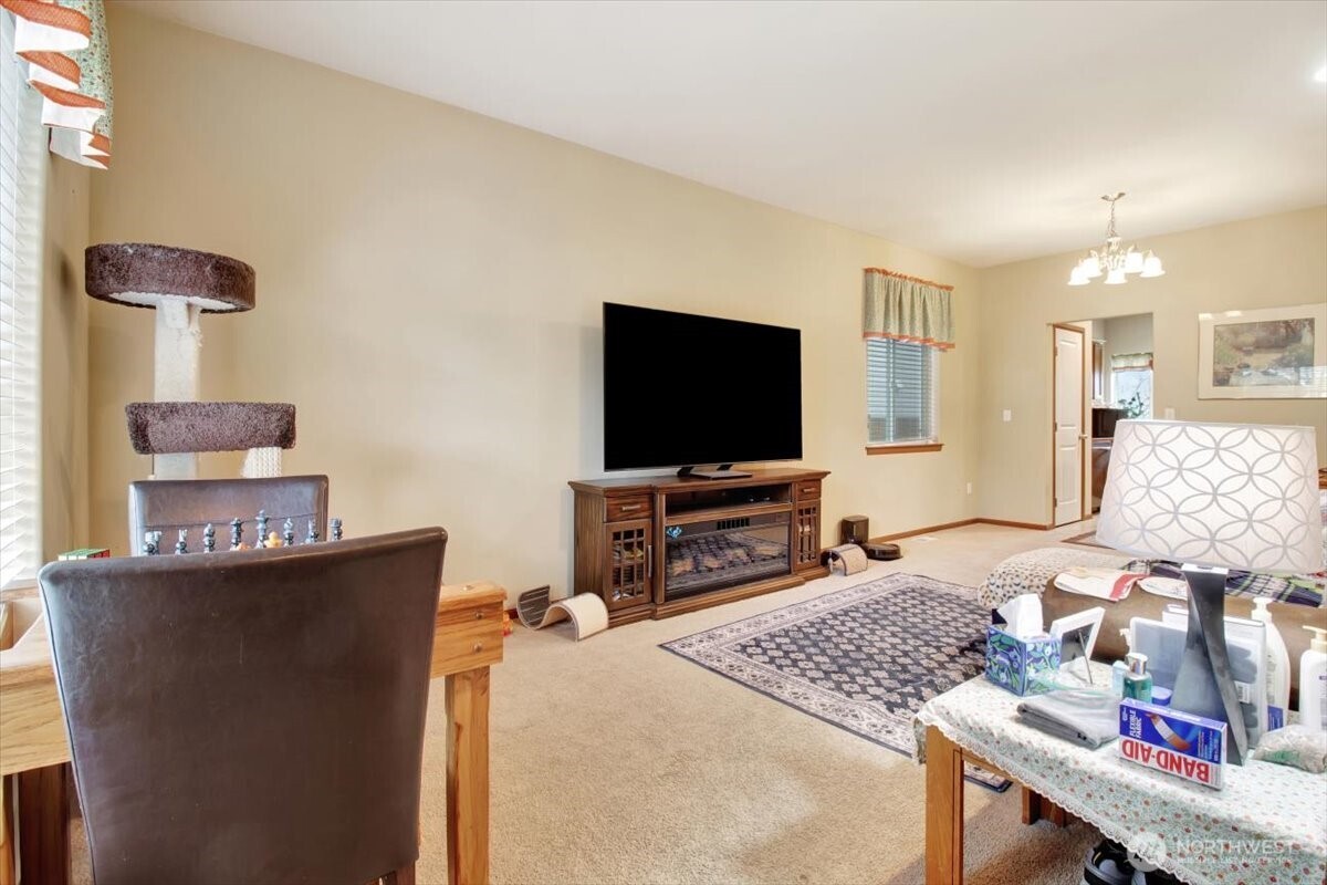 11809 58th Drive NE, Marysville, WA 98271