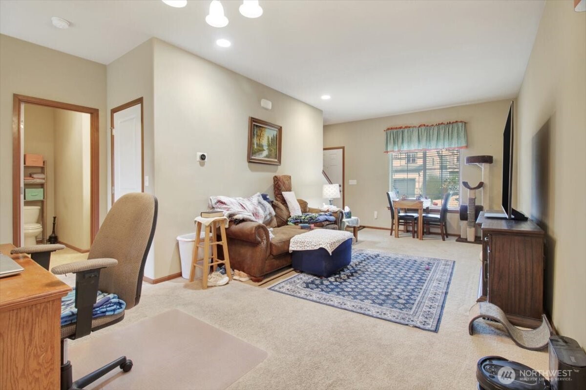 11809 58th Drive NE, Marysville, WA 98271