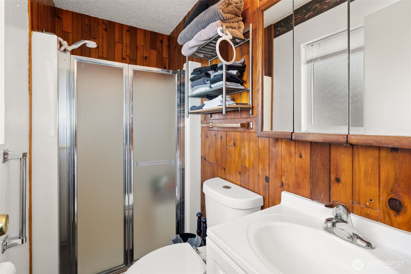 613 Holm Avenue , Montesano, WA 98563