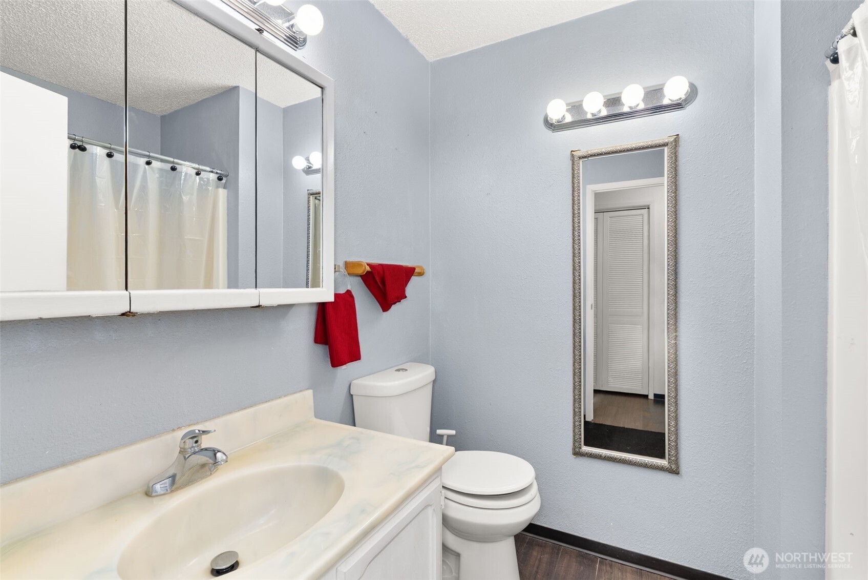 613 Holm Avenue , Montesano, WA 98563