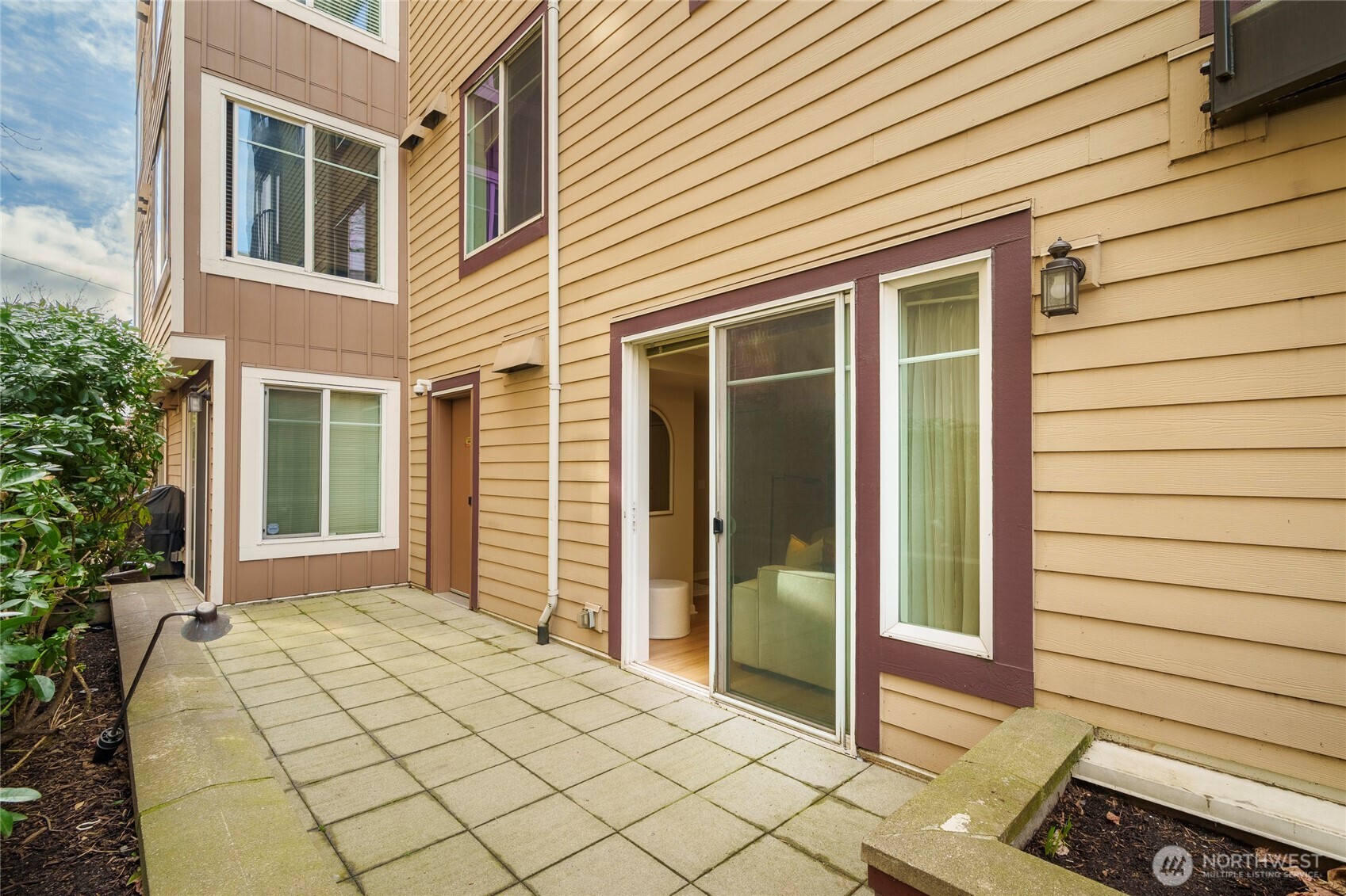 124 Bellevue Avenue E #206, Seattle, WA 98102