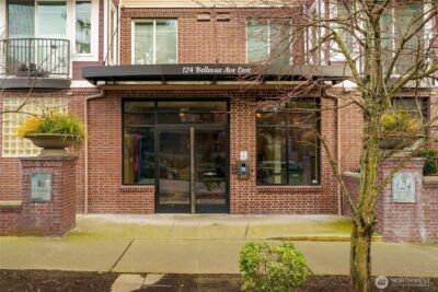 124 Bellevue Avenue E #206, Seattle, WA 98102 - Photo 18