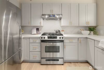 124 Bellevue Avenue E #206, Seattle, WA 98102 - Photo 4