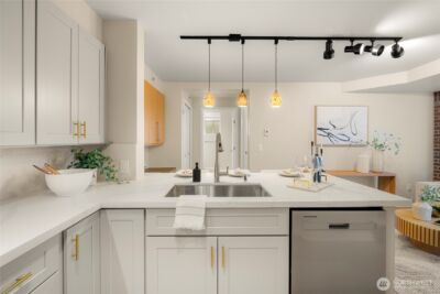 124 Bellevue Avenue E #206, Seattle, WA 98102 - Photo 5