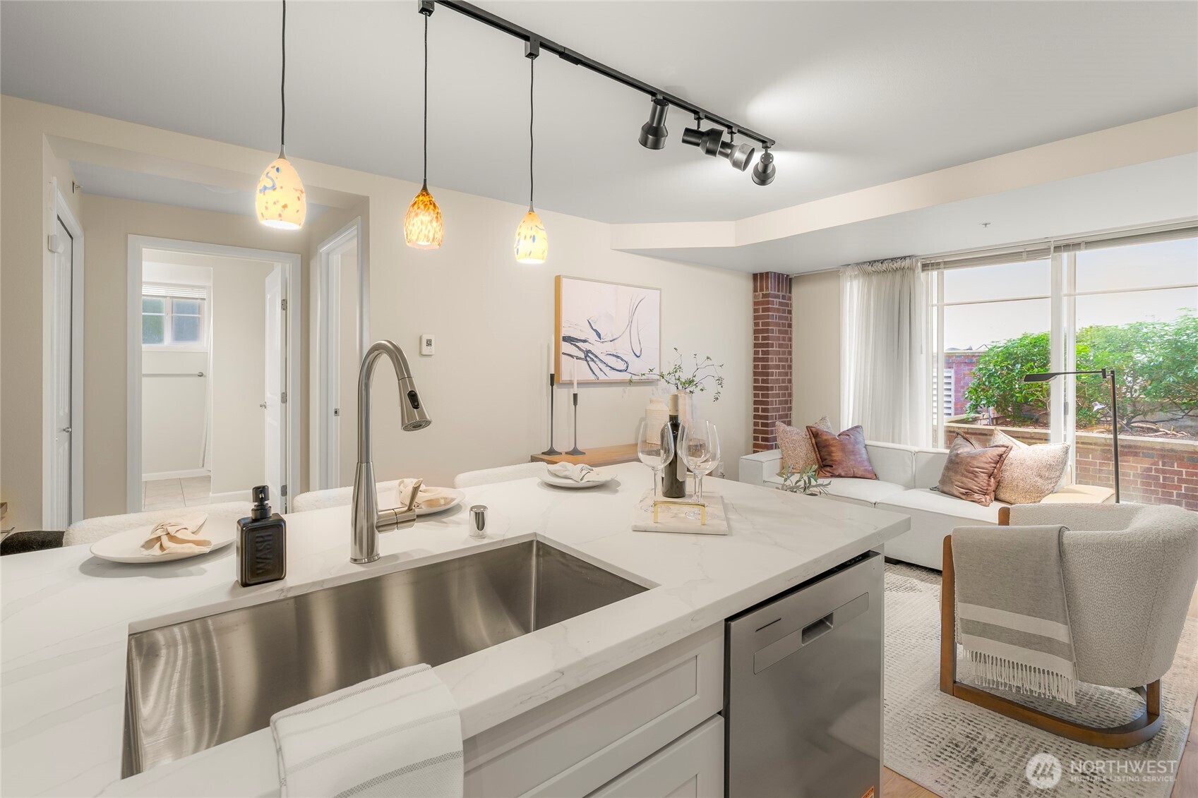 124 Bellevue Avenue E #206, Seattle, WA 98102