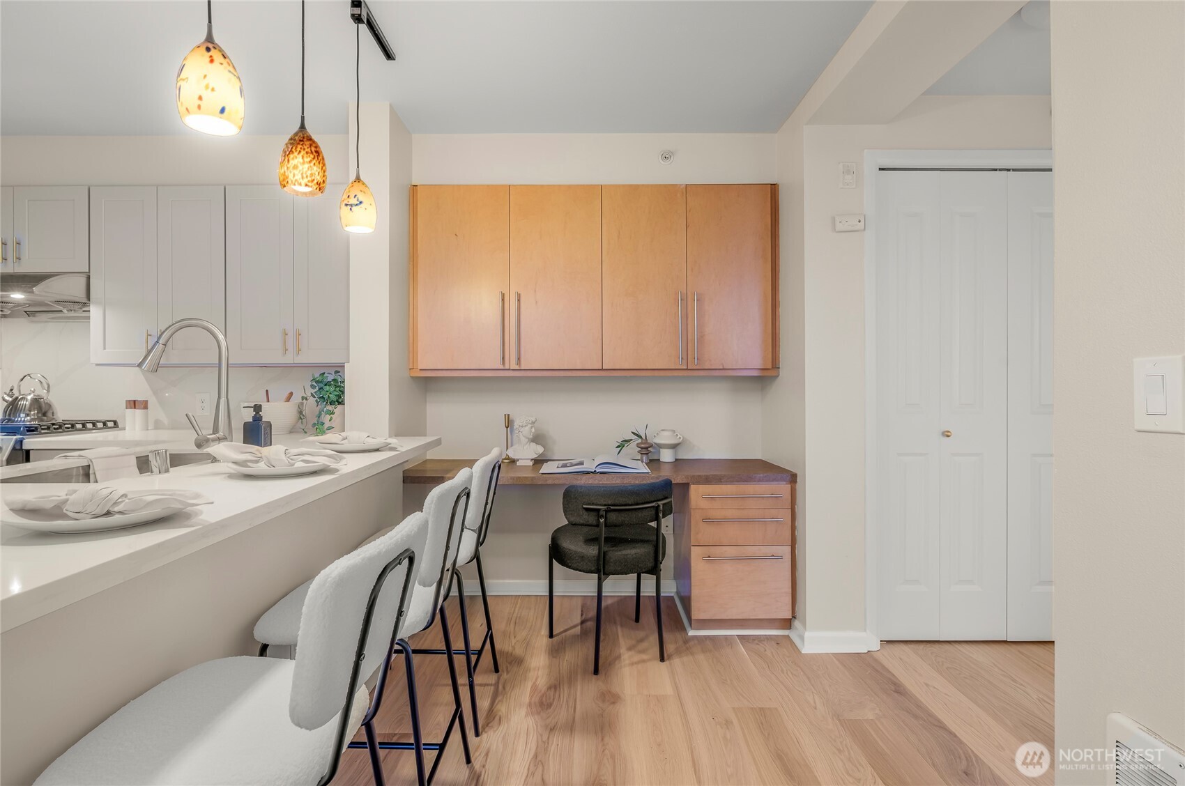 124 Bellevue Avenue E #206, Seattle, WA 98102