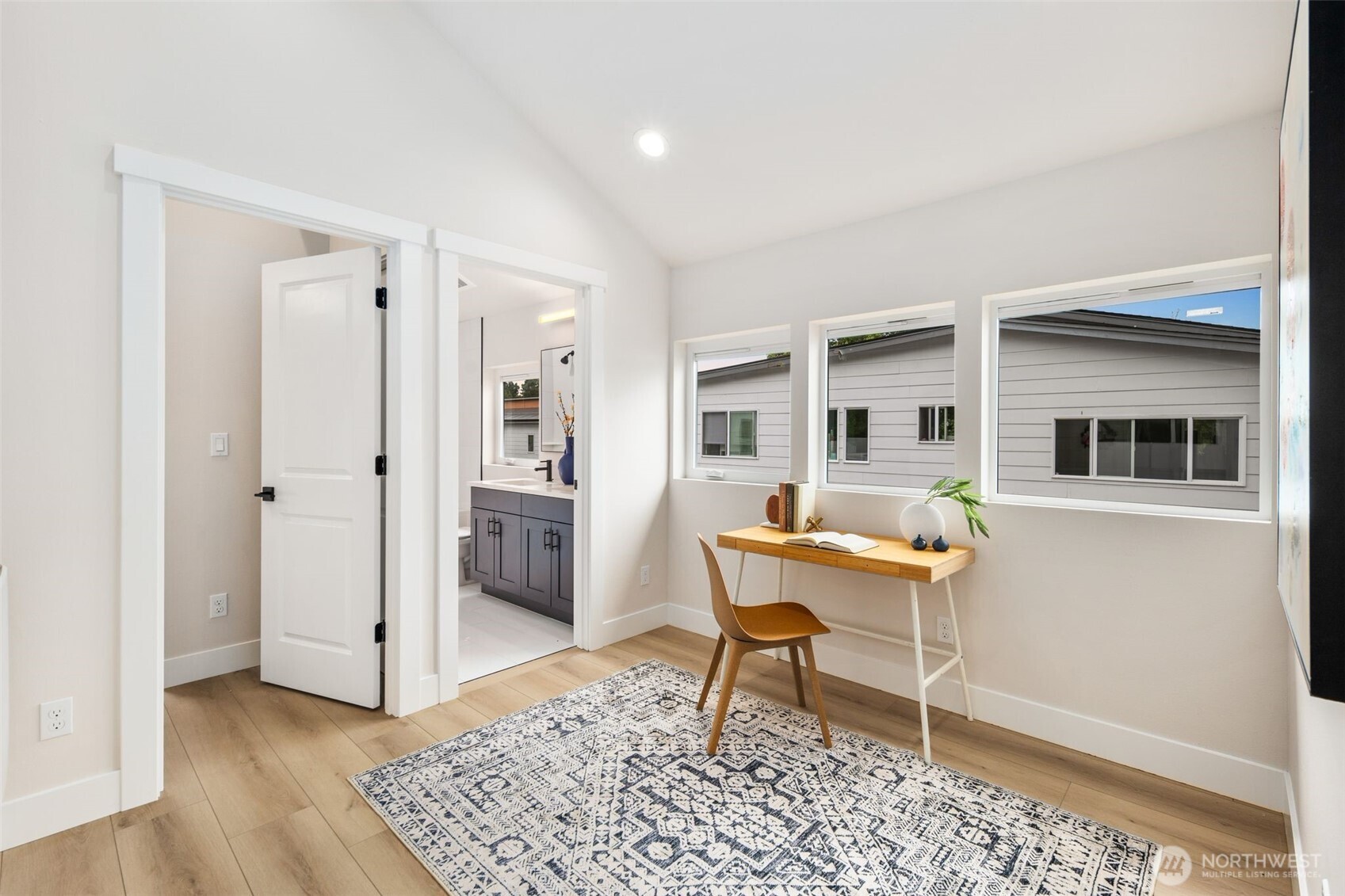 9692 51st Avenue S, Seattle, WA 98118