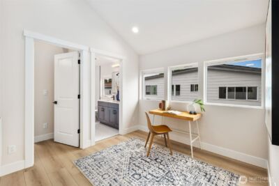 9692 51st Avenue S, Seattle, WA 98118 - Photo 12