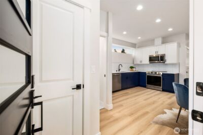 9692 51st Avenue S, Seattle, WA 98118 - Photo 4