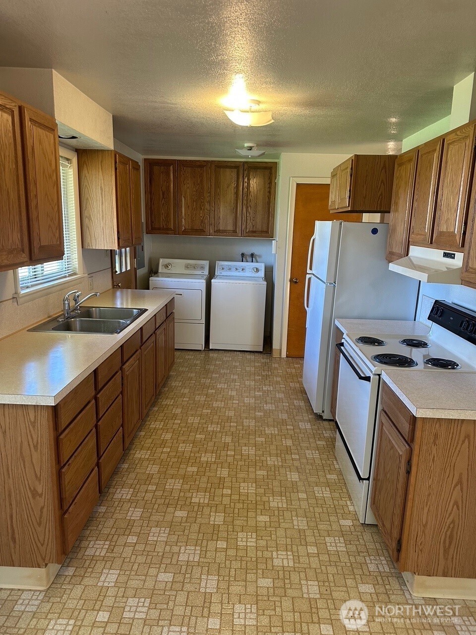 3504 NE 135th Street , Seattle, WA 98125