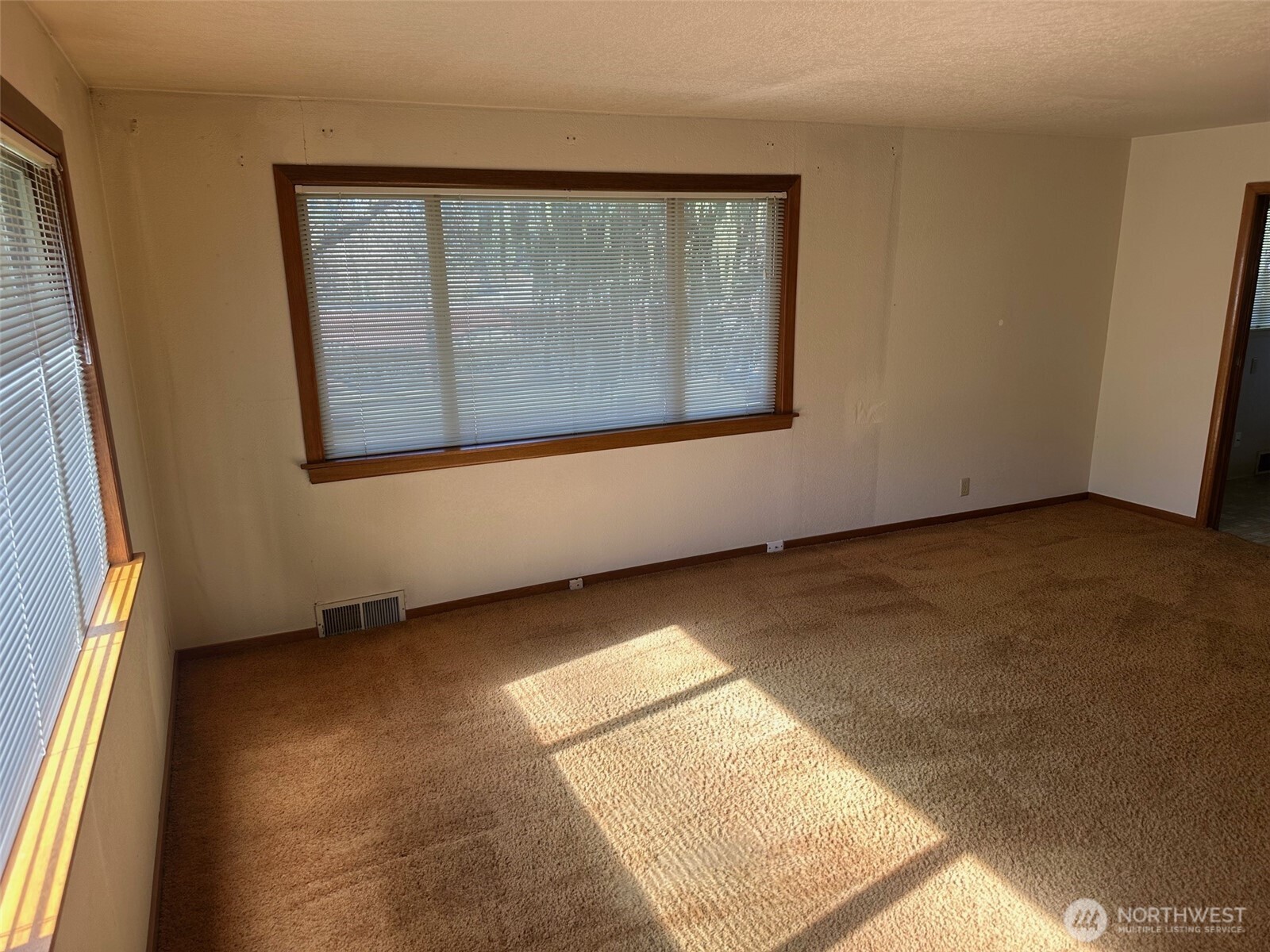 3504 NE 135th Street , Seattle, WA 98125