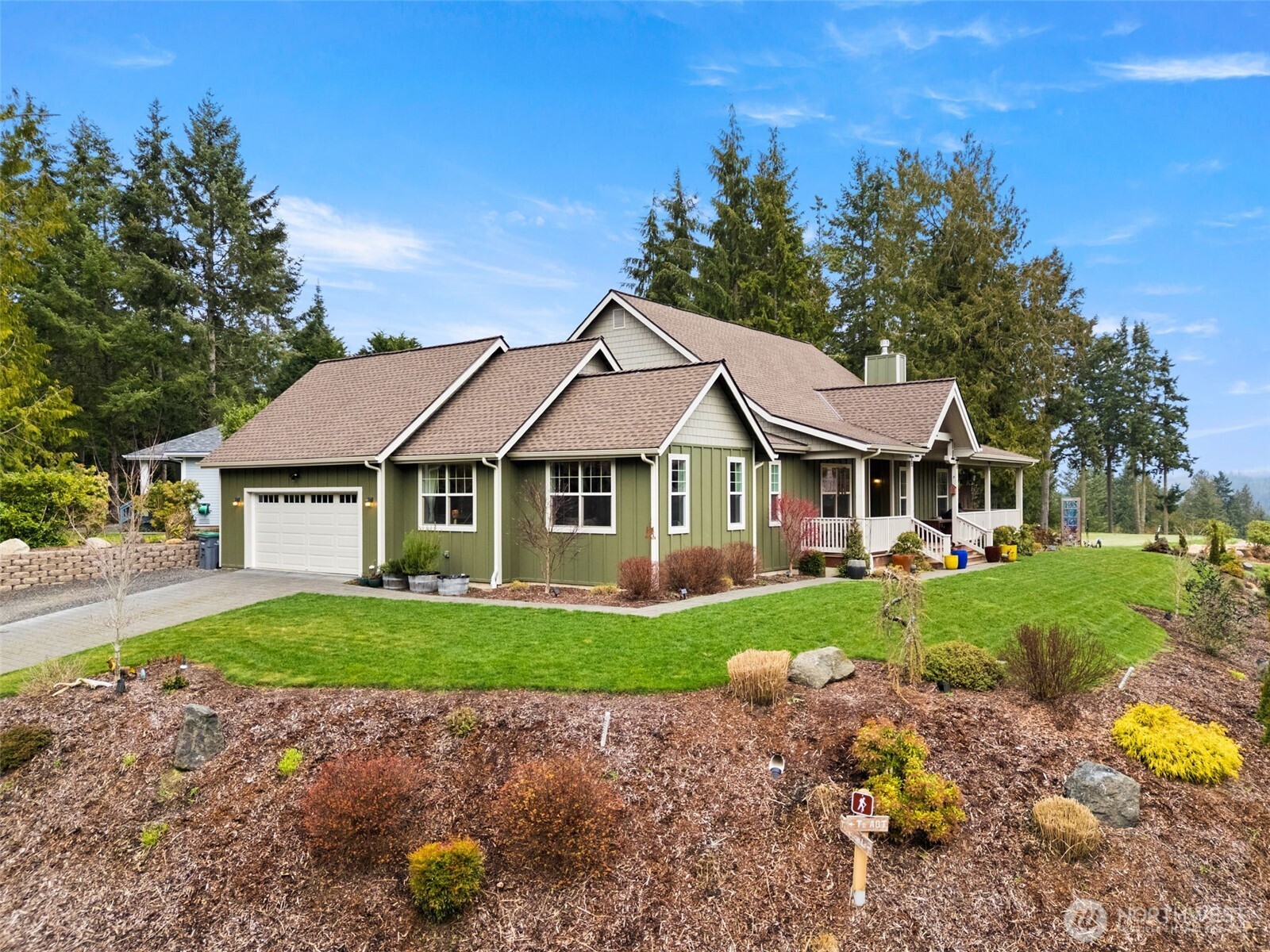 20 Dunsmuir Road , Port Ludlow, WA 98365-6726