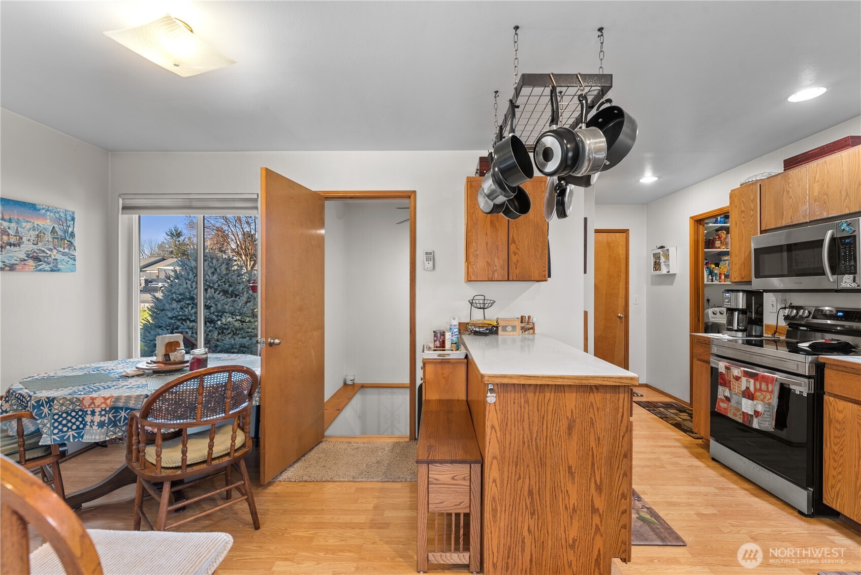 3152 Bermuda Street , Malaga, WA 98828