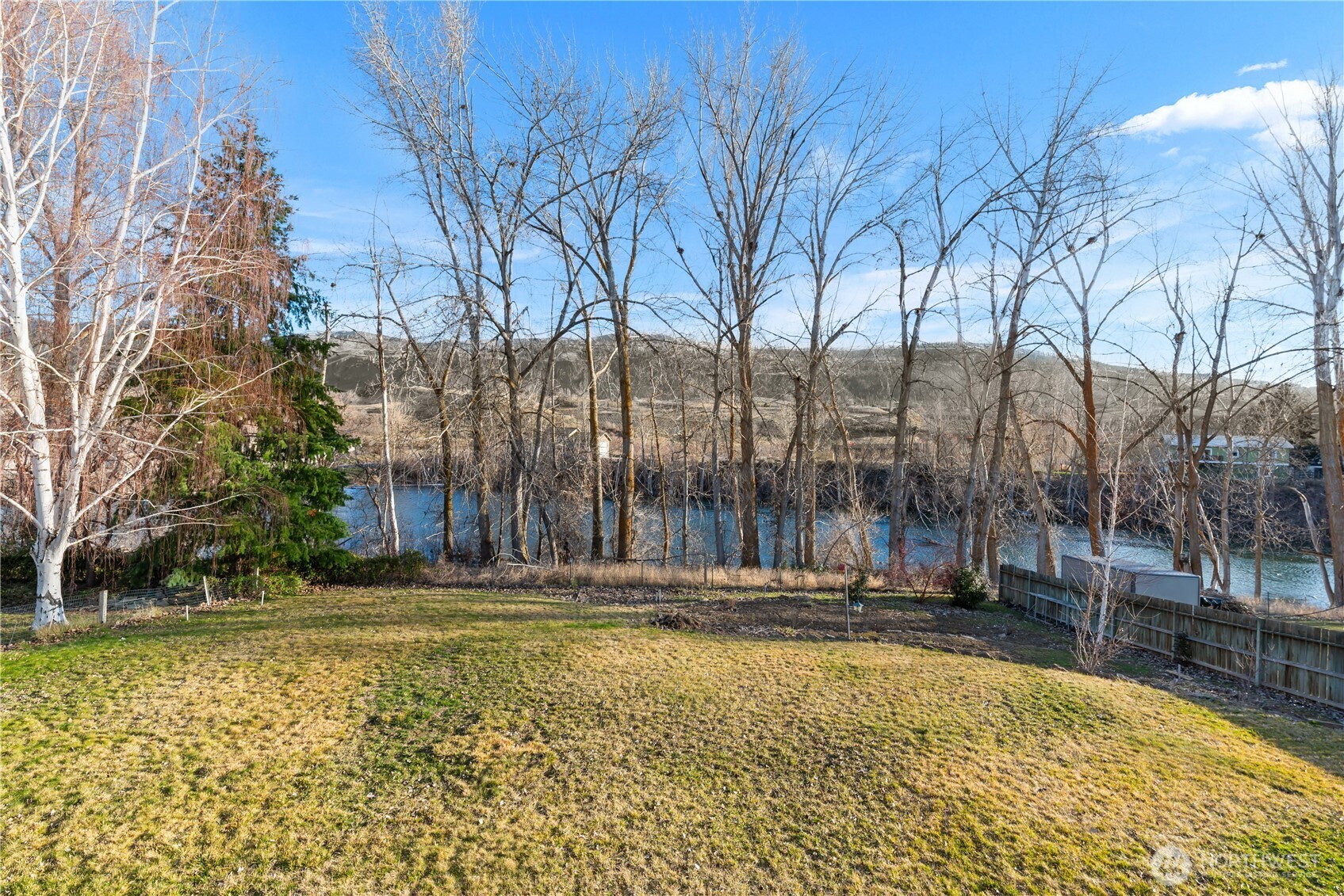 3152 Bermuda Street , Malaga, WA 98828