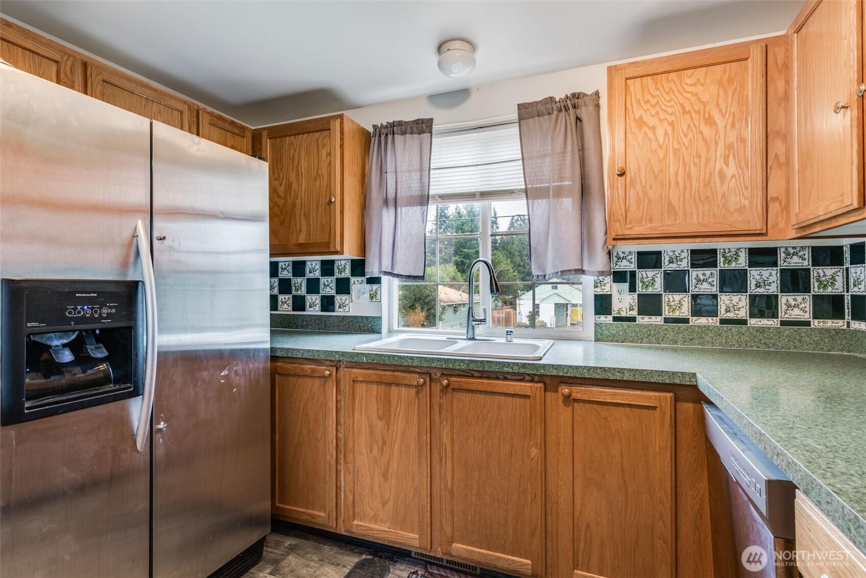 7423 S Pine Street , Tacoma, WA 98409