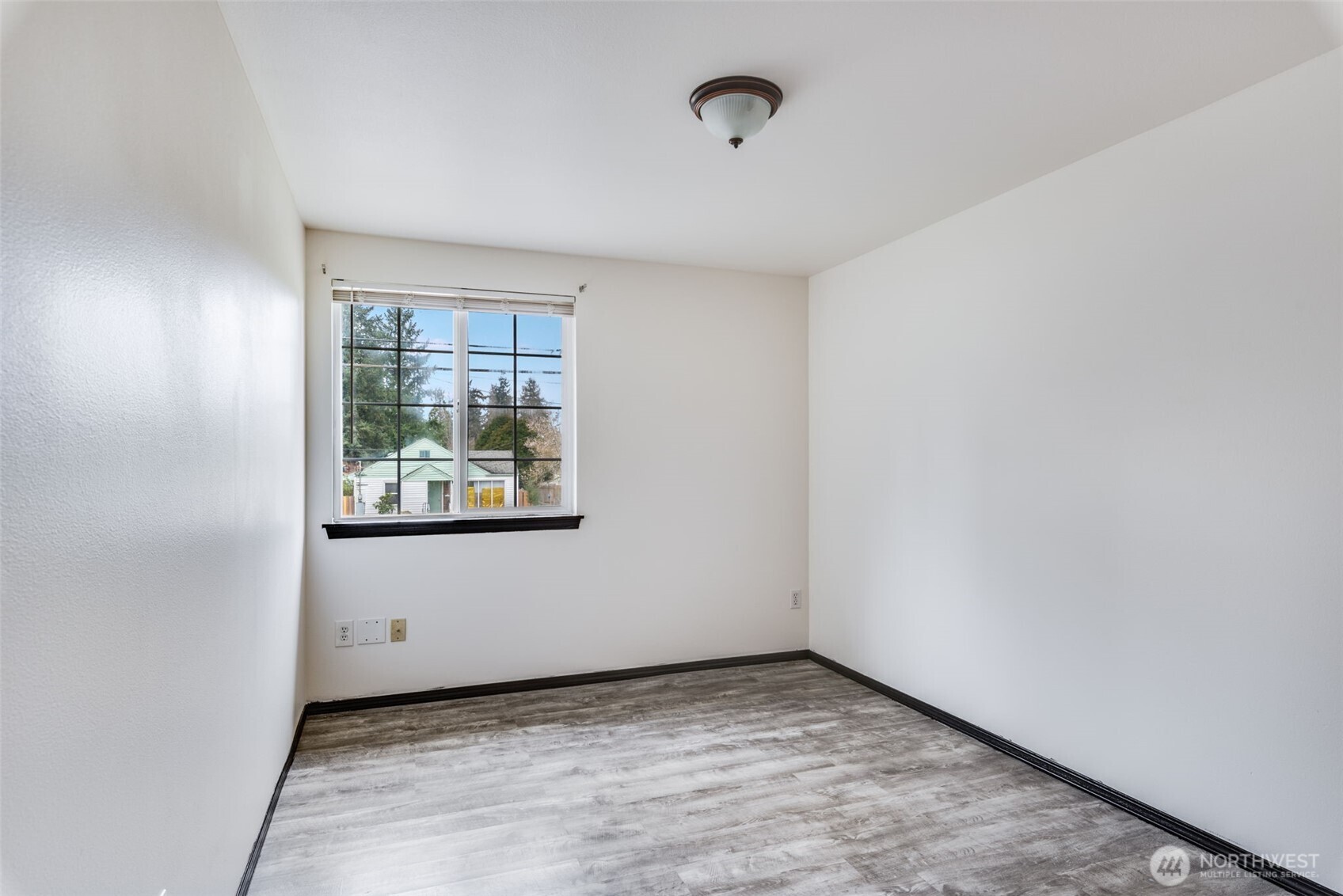 7423 S Pine Street , Tacoma, WA 98409