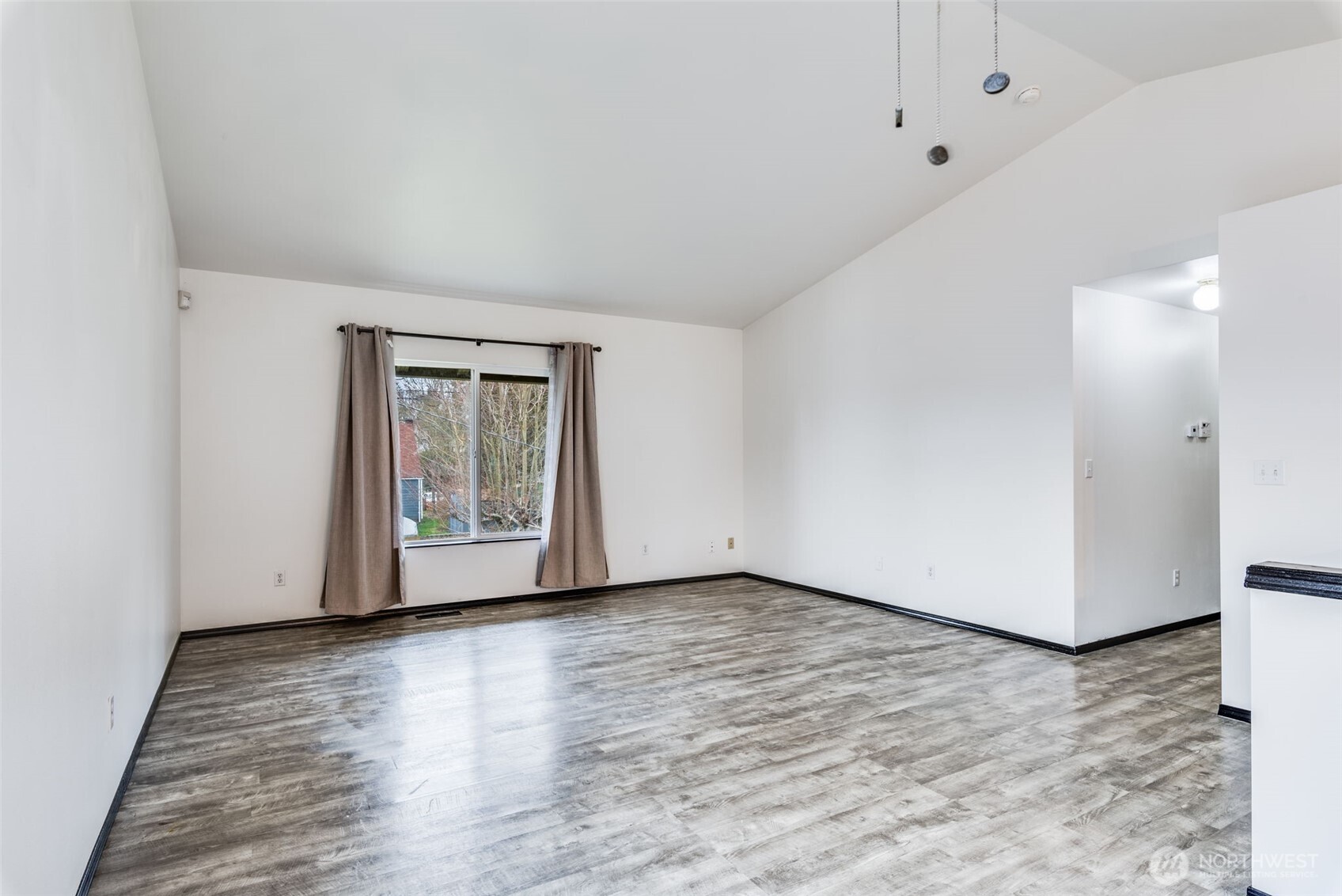 7423 S Pine Street , Tacoma, WA 98409