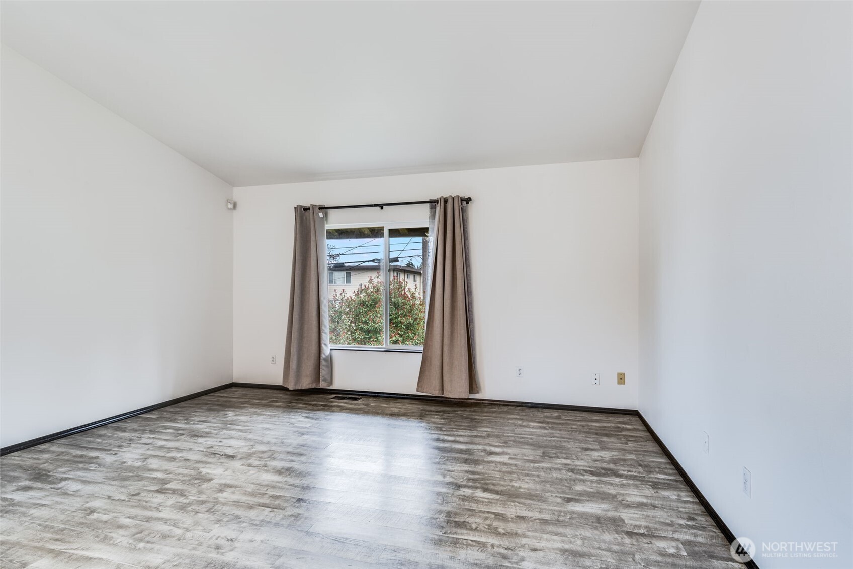 7423 S Pine Street , Tacoma, WA 98409