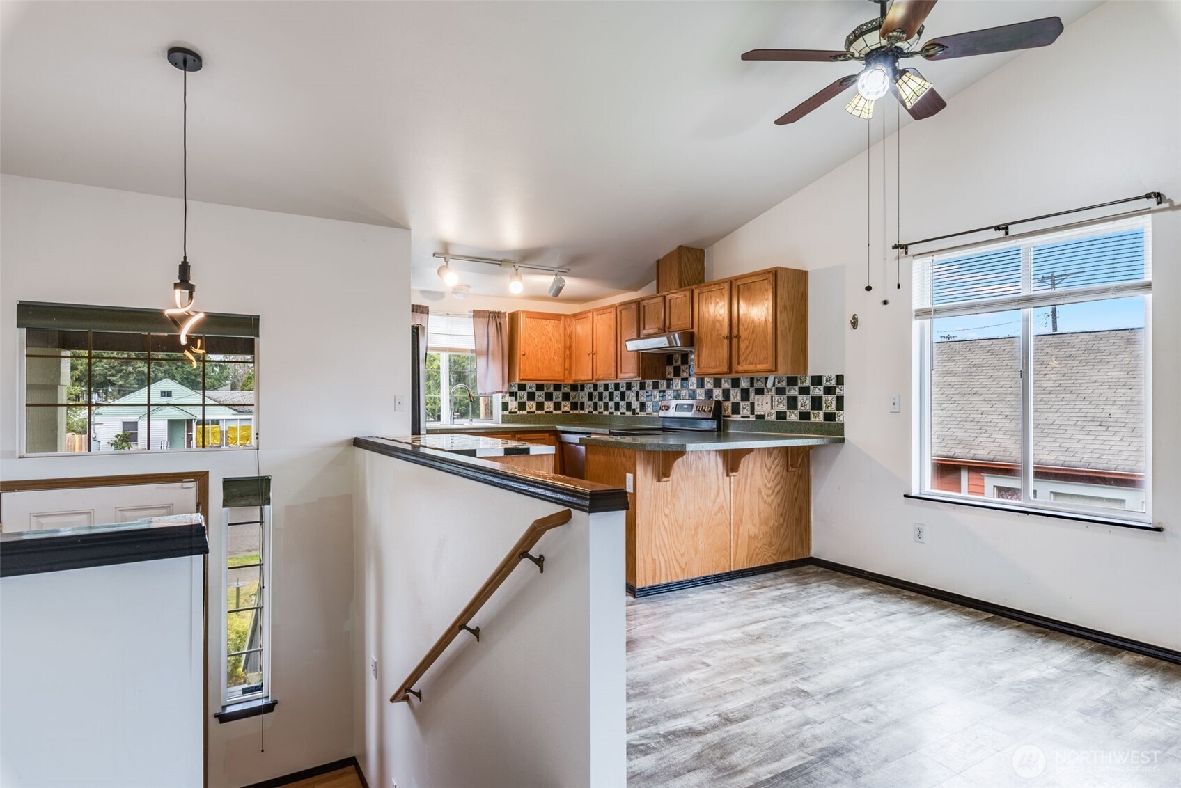 7423 S Pine Street , Tacoma, WA 98409