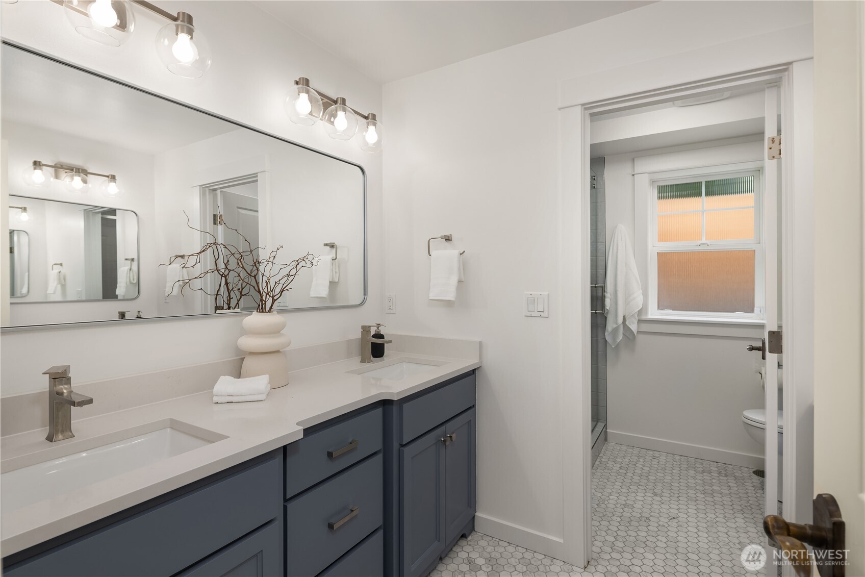 508 10th Avenue W, Kirkland, WA 98033