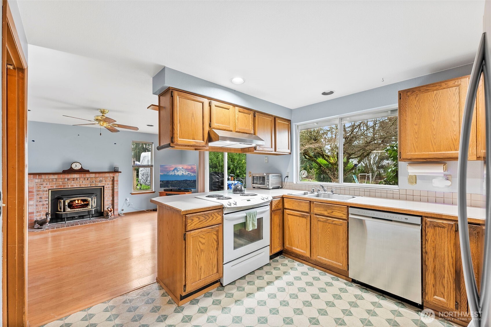 5717 60th Street Ct W, University Place, WA 98467