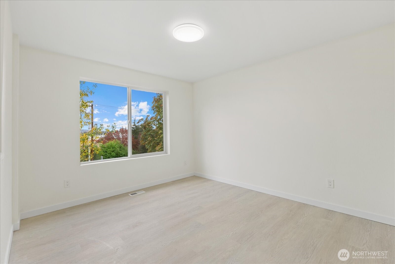 422 E Titus , Kent, WA 98030