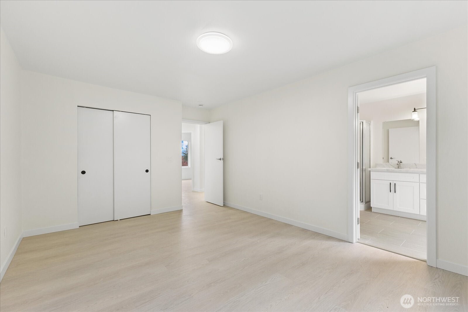 422 E Titus , Kent, WA 98030